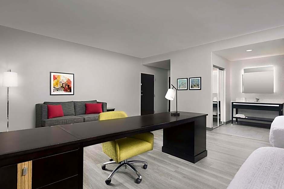Hampton Inn By Hilton & Suites El Paso/East