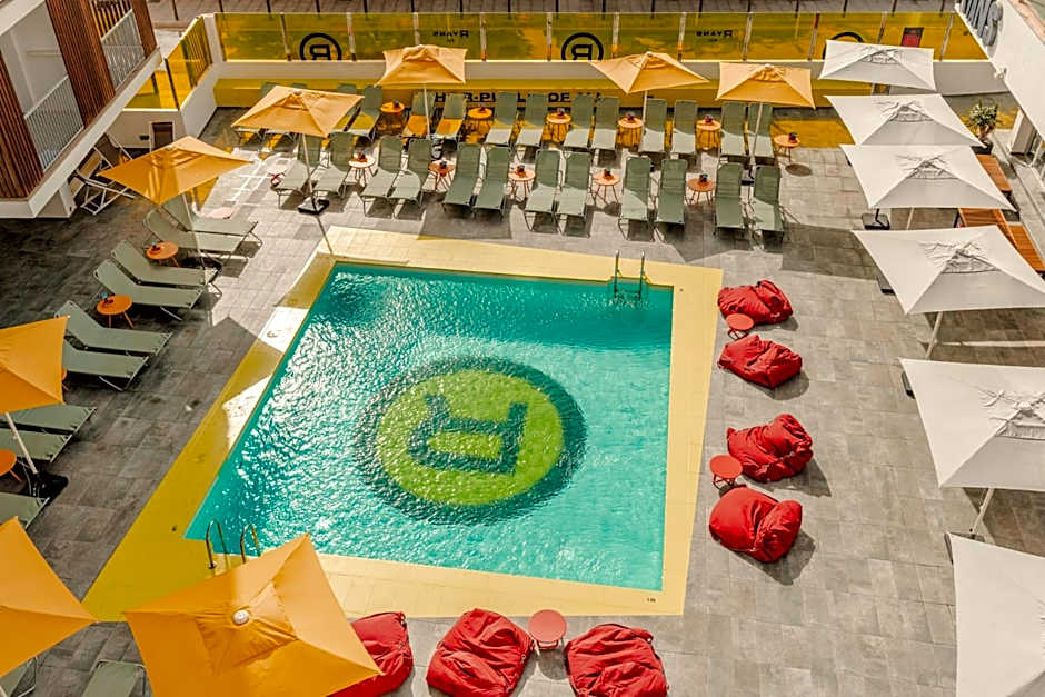 Ryans Ibiza Apartments - Only Adults