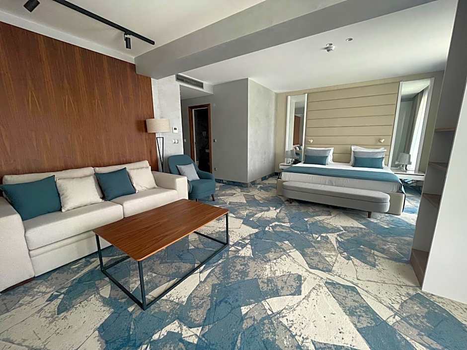 Astoria Hotel All Inclusive- Private Beach & Beach Club