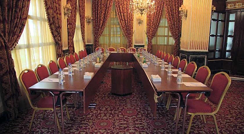 Golden Tulip Serenada Hamra Hotel