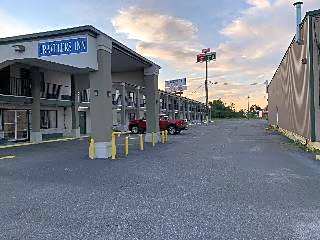 Travelers Inn