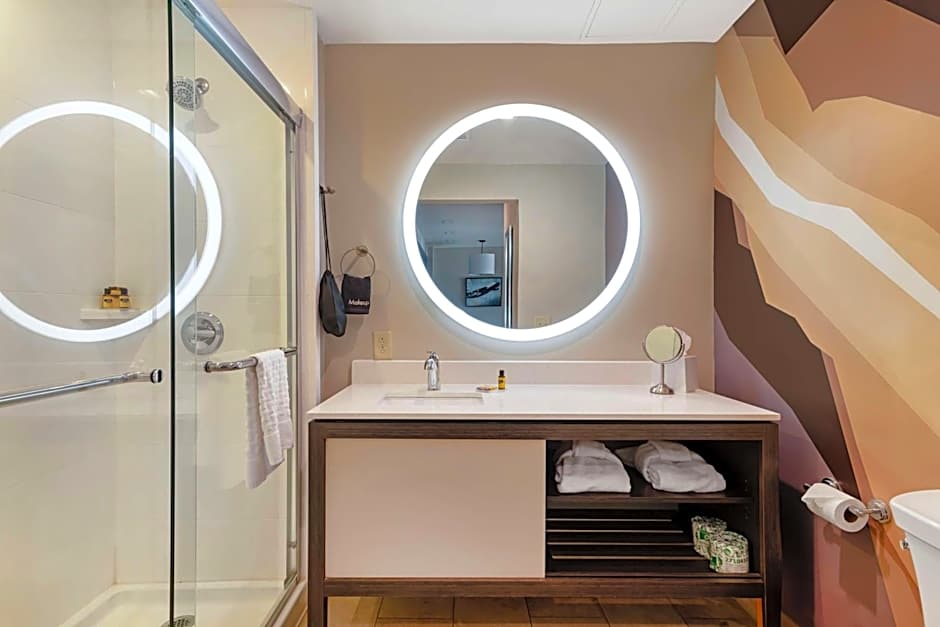 Best Western Plus Executive Residency Rigby's Water World Hotel