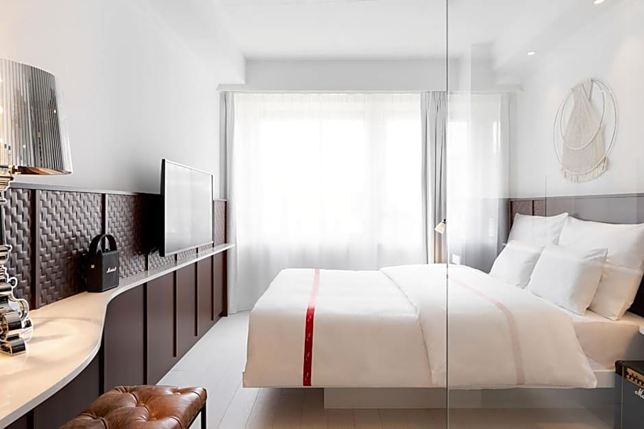 Ruby Claire Hotel Geneva Rooms