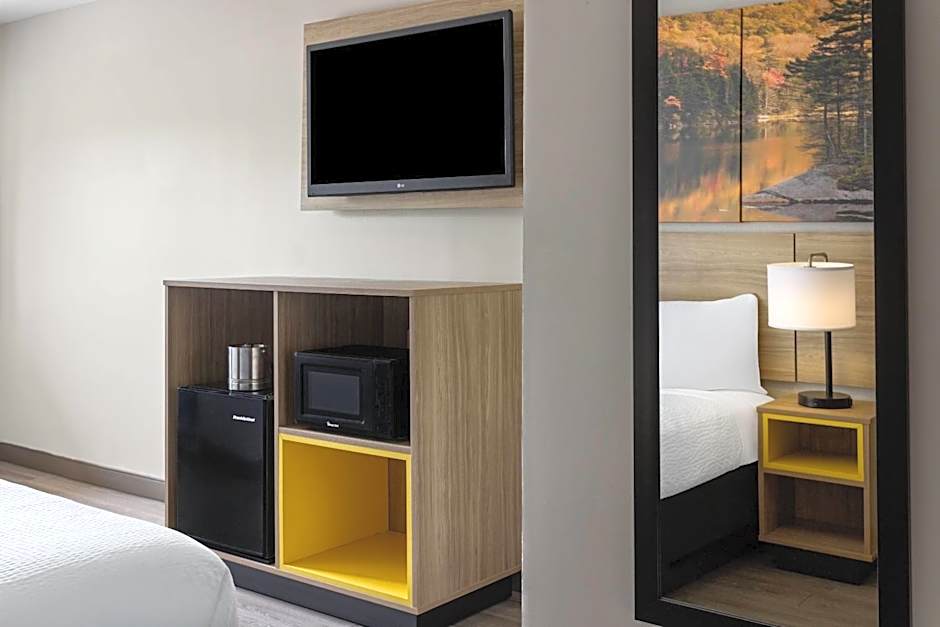 Days Inn by Wyndham Moosic