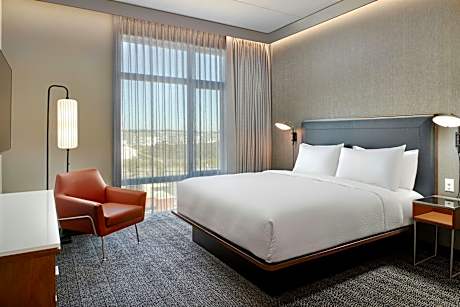 King Suite, Living Room, 1 Bedroom Suite, 1 King, Sofa Bed