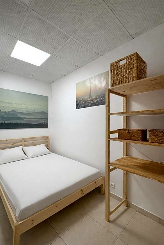 C'est La Vie Korean Style Minbak PARIS