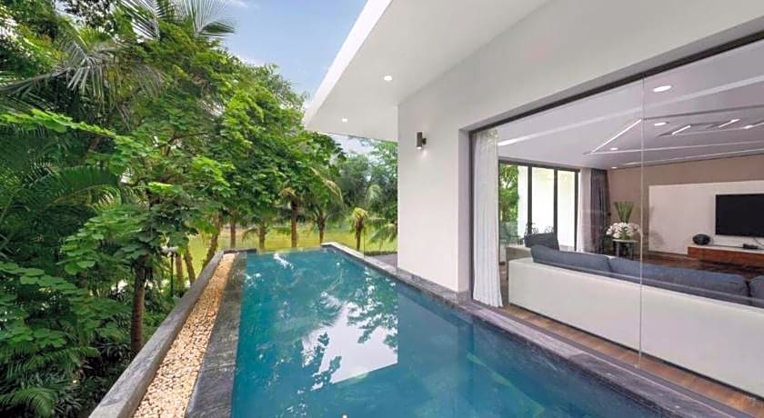 FOREST IN THE SKY - FLAMINGO DAI LAI