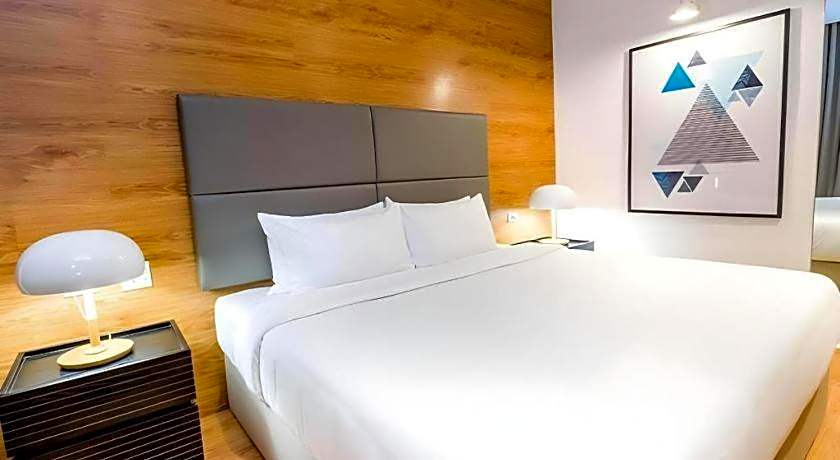 Avior Hotel