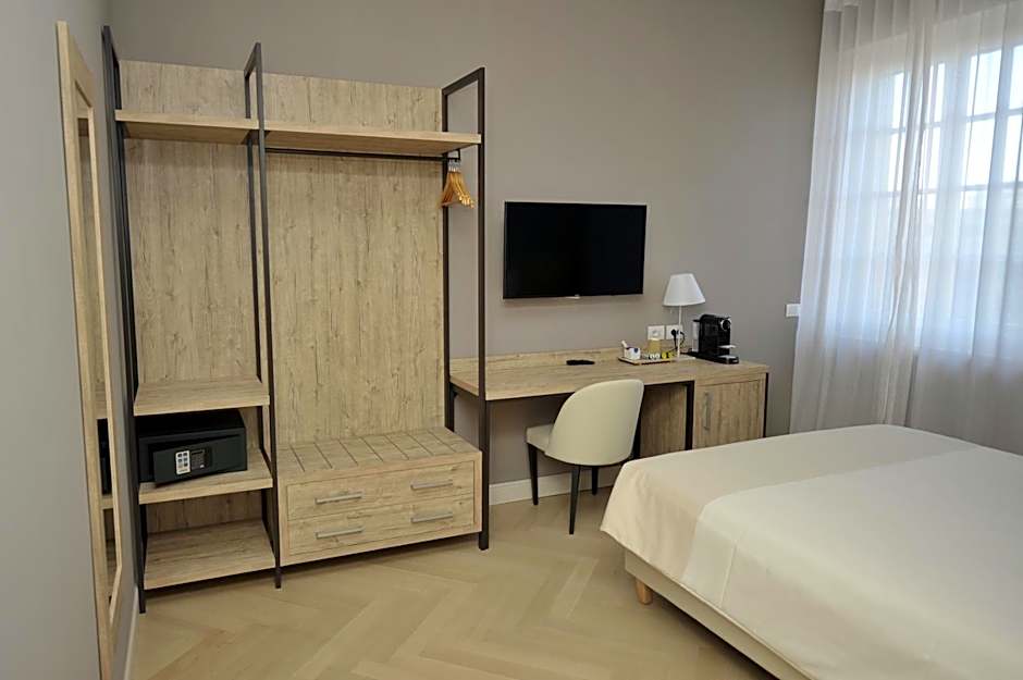 Bergamo Inn 43