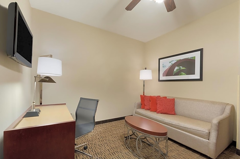 Hawthorn Suites by Wyndham College Station