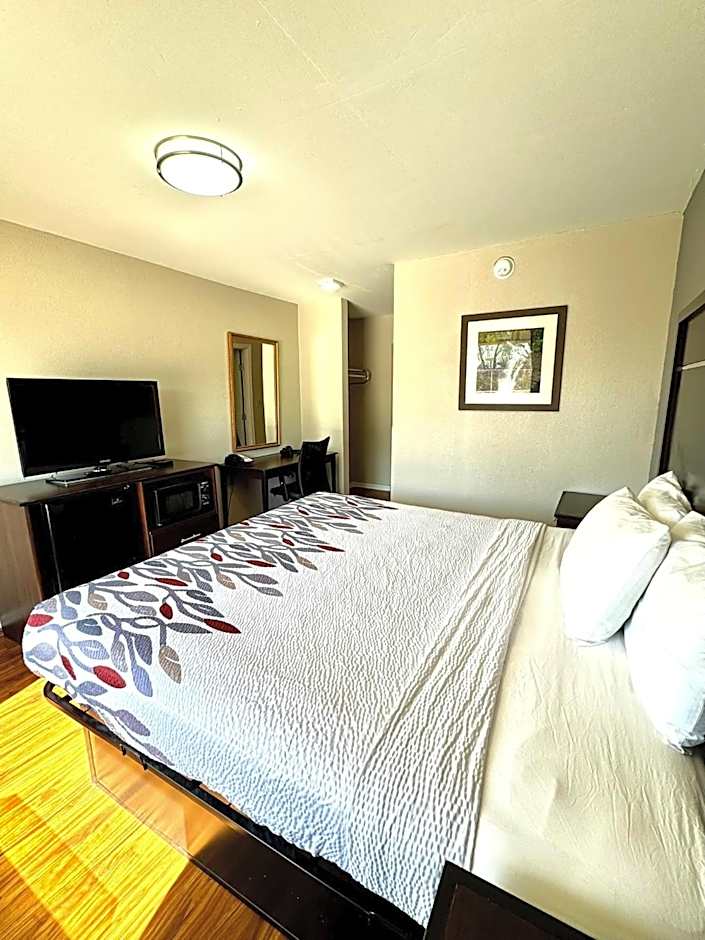 Americas Best Value Inn Tulsa at I-44