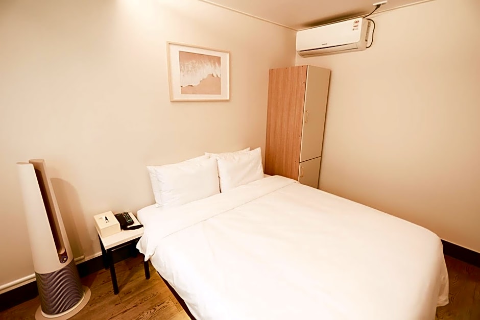 Hotel Myeongji