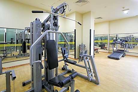 Al Bustan Tower Hotel Suites