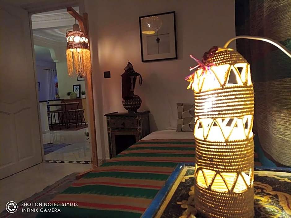 Art Riad Au Bord De La Mer