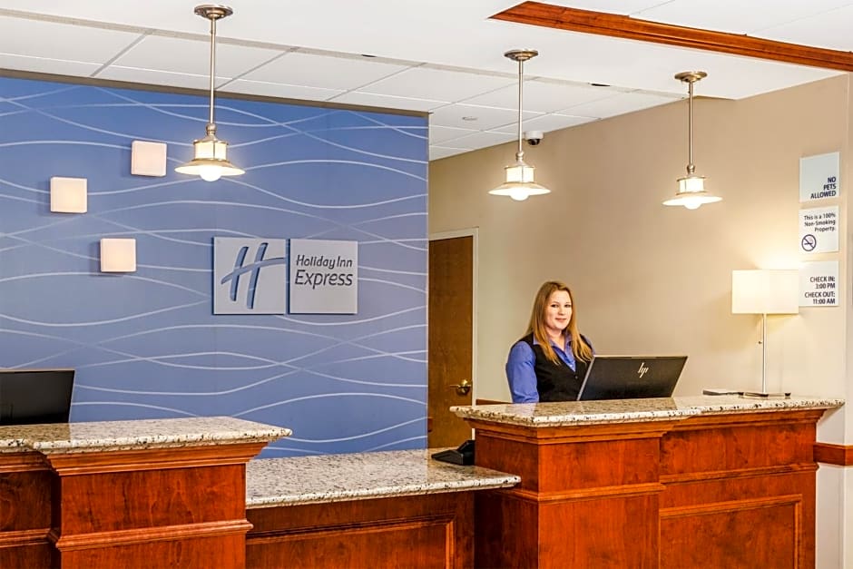 Holiday Inn Express Hotel & Suites Hampton South-Seabrook, an IHG Hotel
