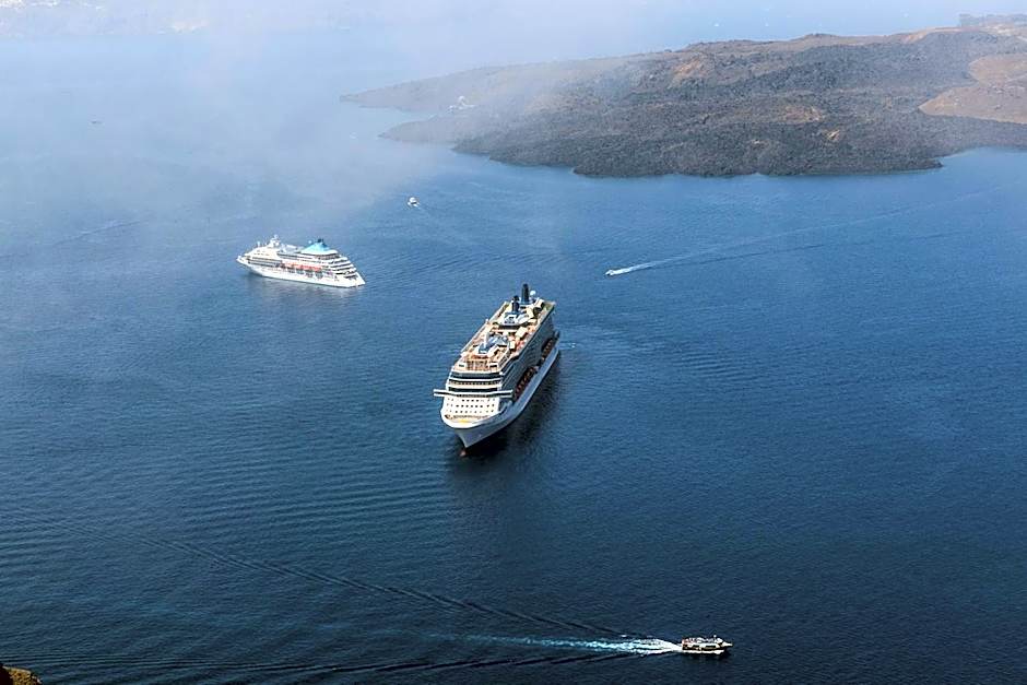 Blue Dolphins Apartments