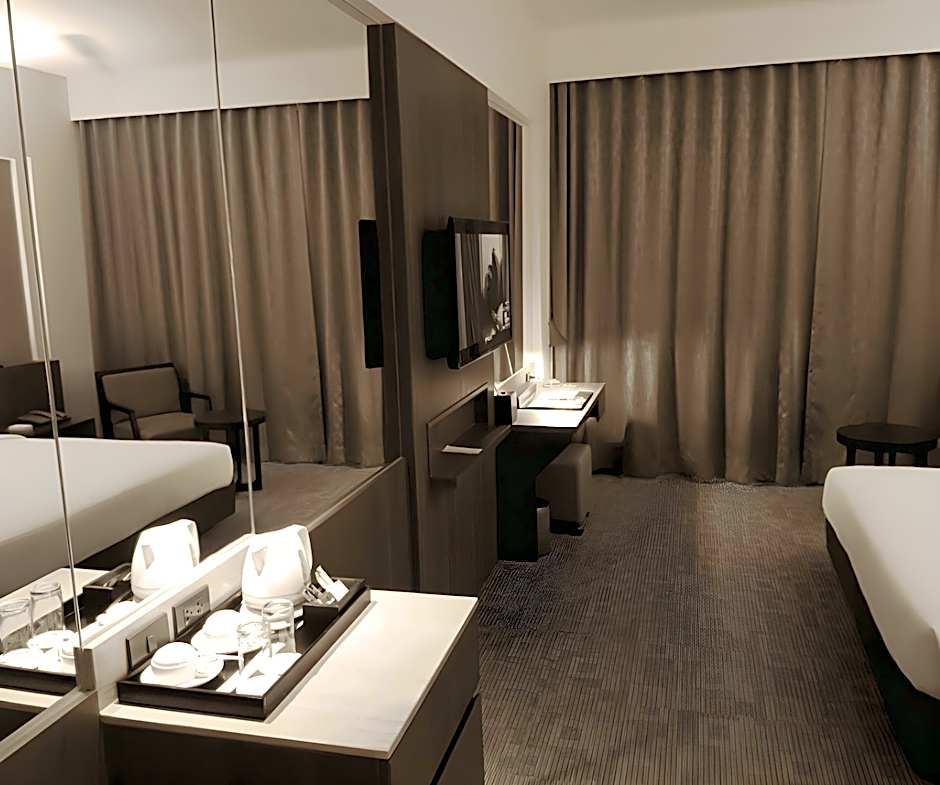 Louis Tavern Hotel - SHA Certified