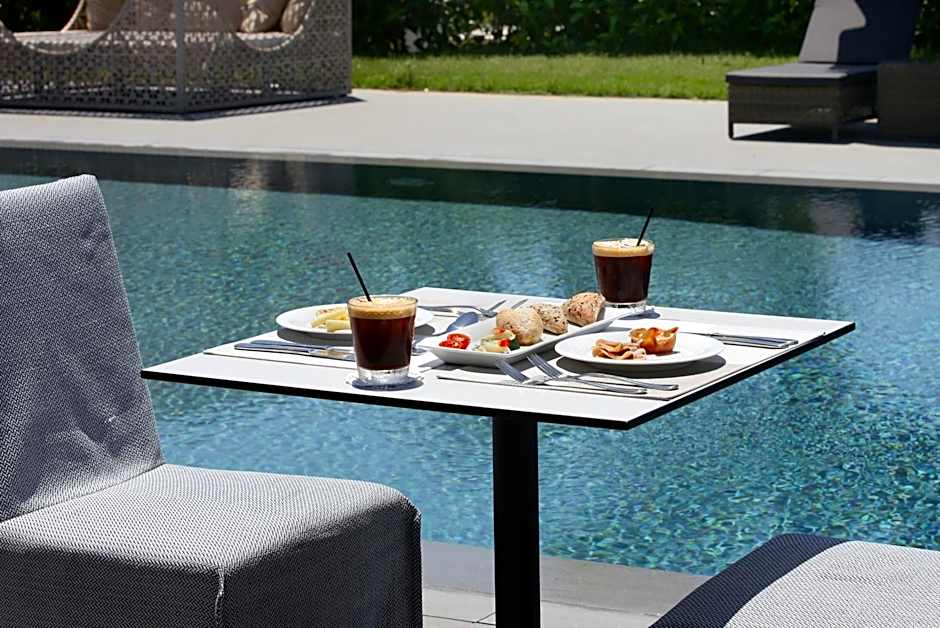 Lagouvardos Village Hotel