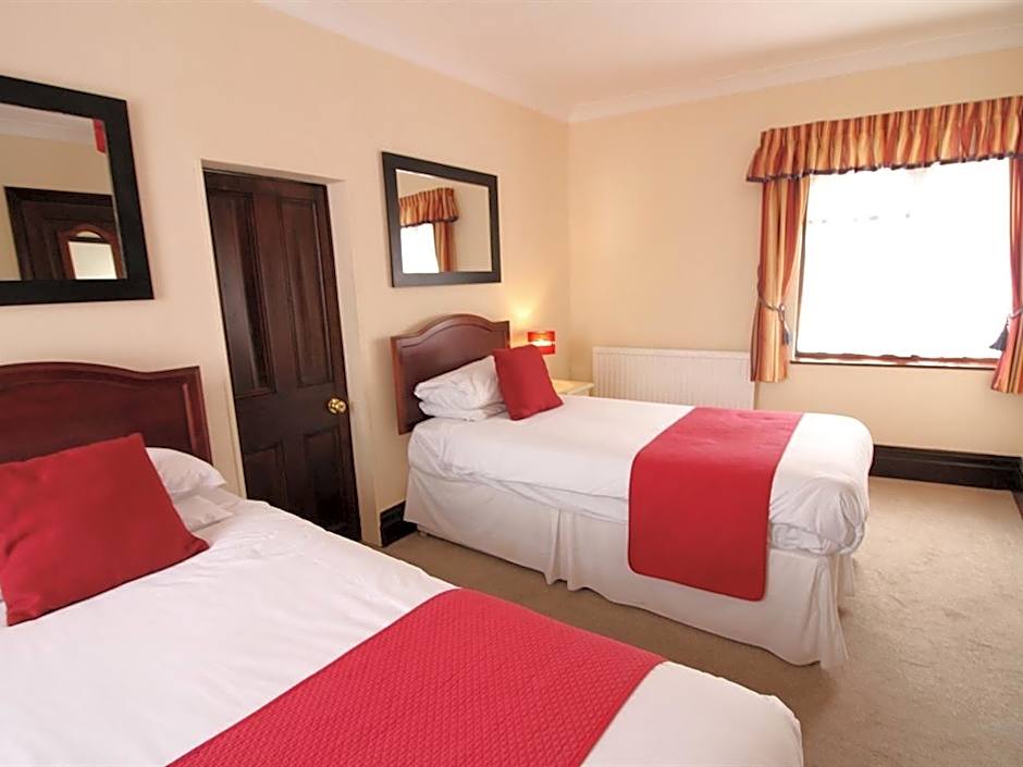 Pilgrims Hotel