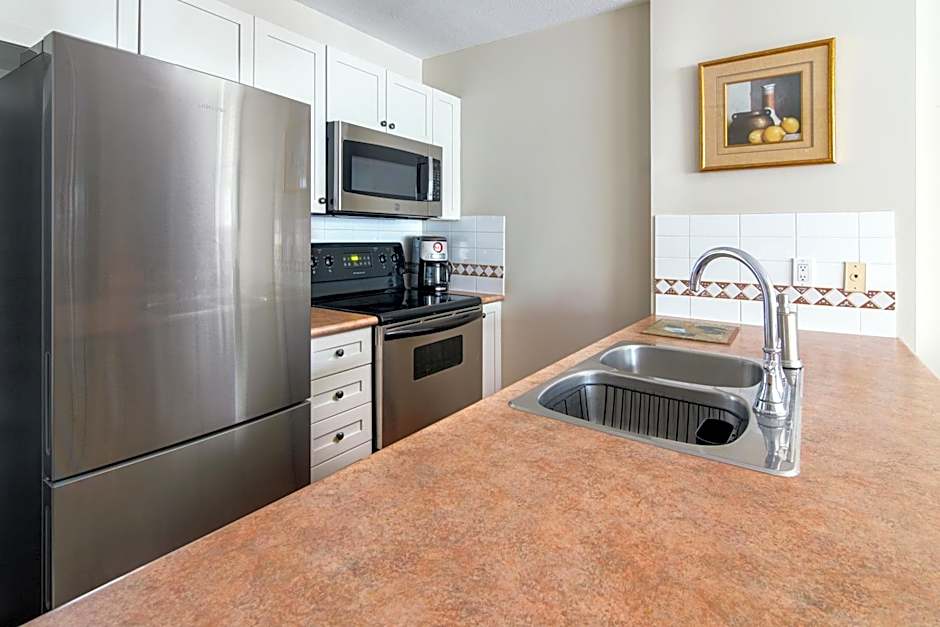 Town Plaza Suites by Golden Dreams