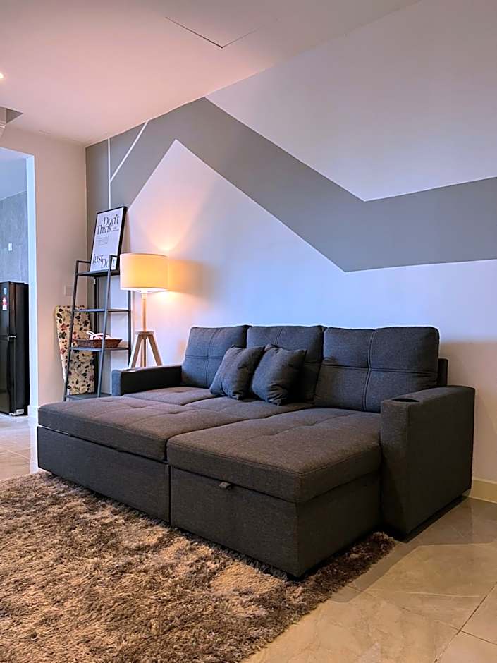 Imperio Residences Private Bathtub or Jacuzzi by Nestcove