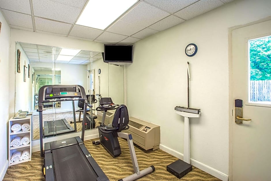 Days Inn by Wyndham Salem