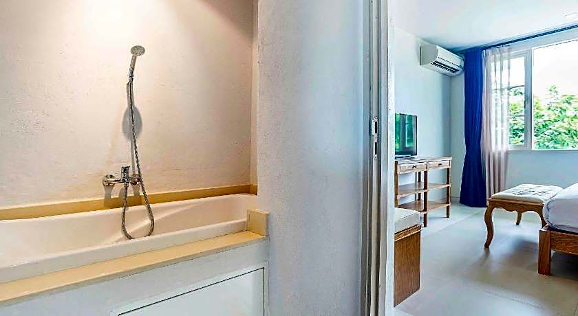 Chelona Condo By Favstay