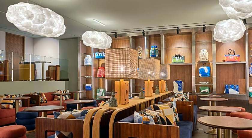 Public House Bangkok, a Member of Design Hotels
