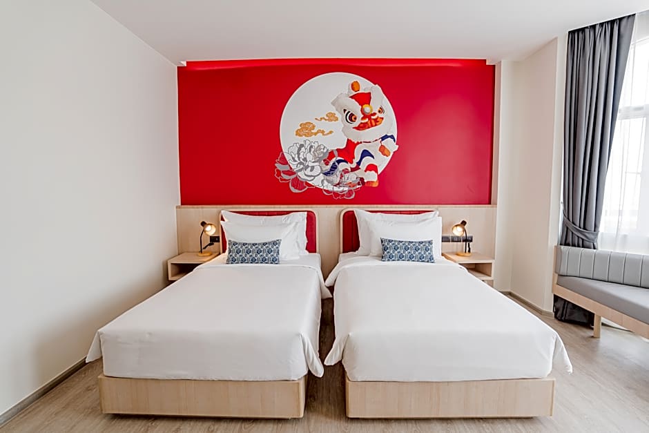 Photo 1 of 3 of Deluxe 1 Twin Bed