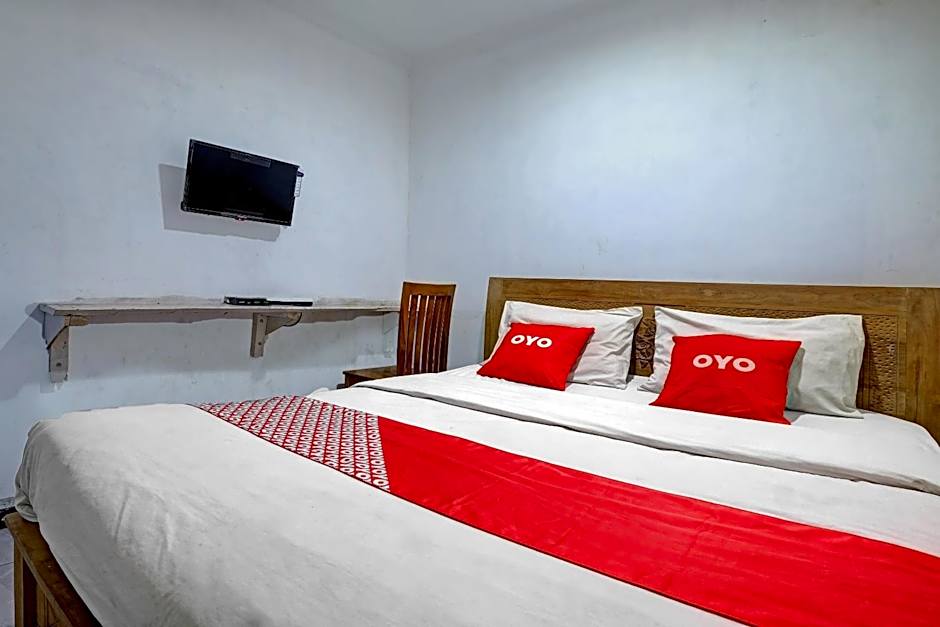 OYO Life 92877 Hotel Rainbow 7296