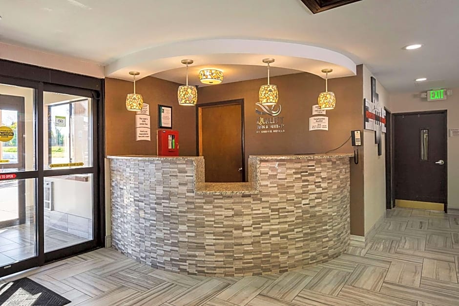 Quality Inn & Suites Holland