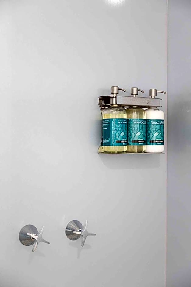 Moonlight Bay Suites