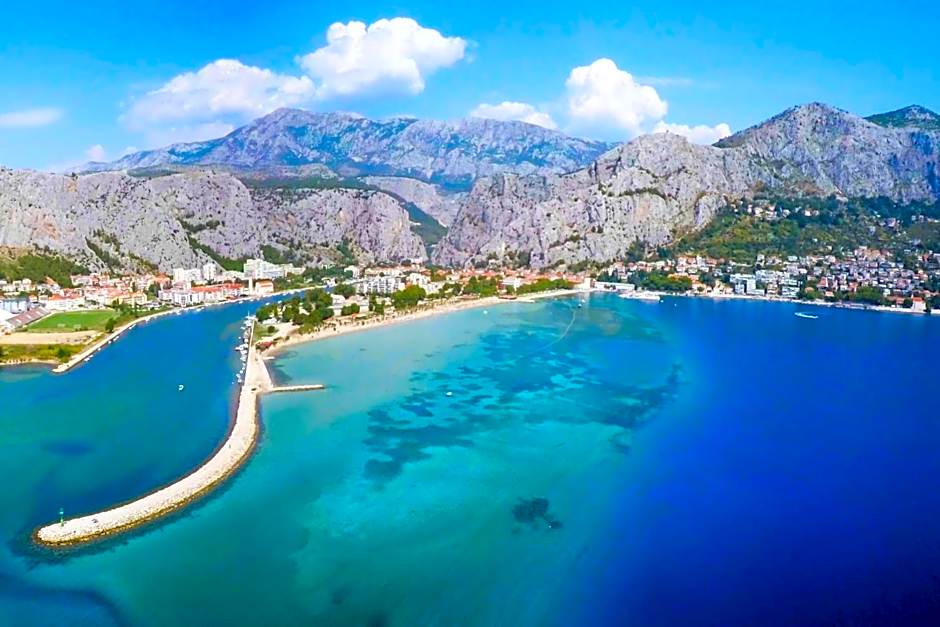 Adriatic Blue Apartments