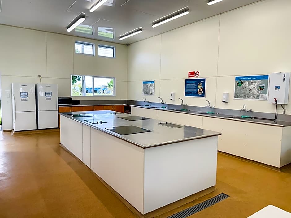 Kaiteriteri Recreation Reserve Cabins