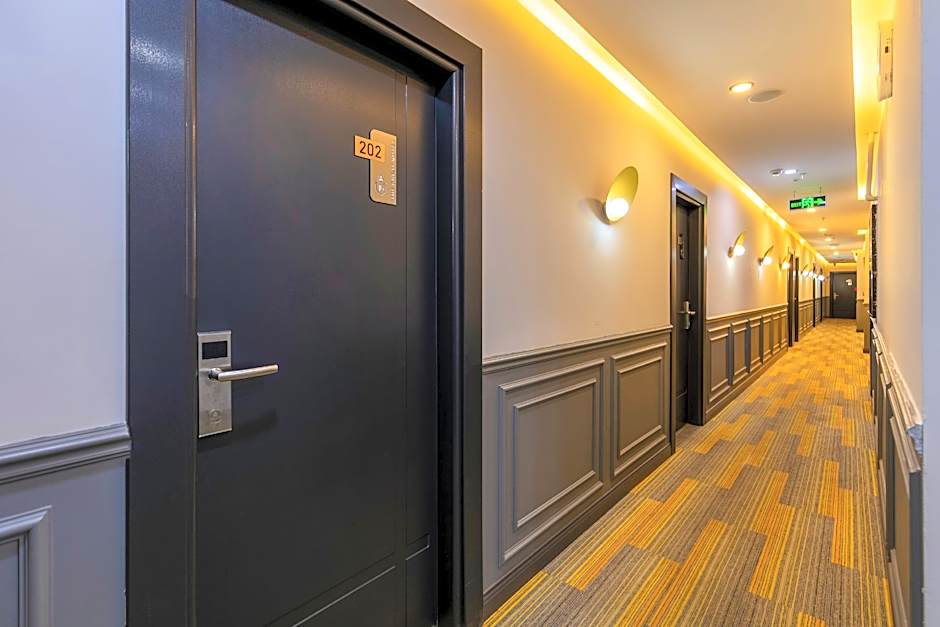 The Great Airport Hotel