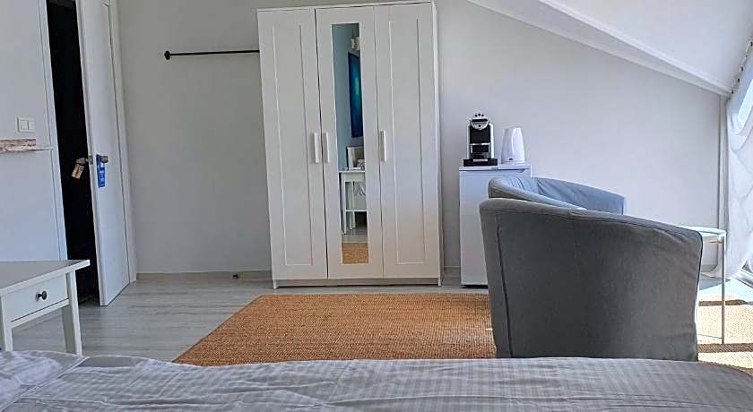 A&B Home Hotel