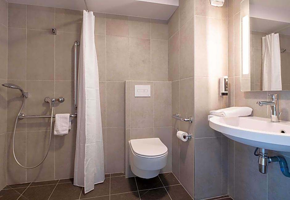 B&B HOTEL Cluses Sud