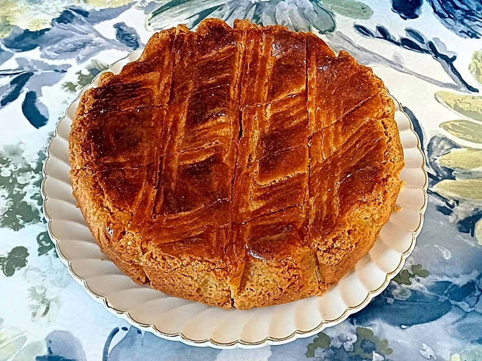 Kerantum à10mn des baies de Douarnenez et Audierne avec cuisine à disposition