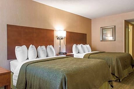 Superior King Room - Mobility Accessible/Non-Smoking