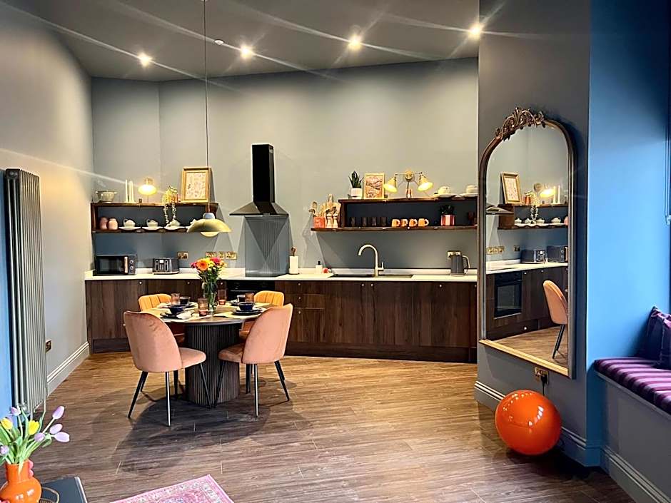 The Bank Aparthotel by Coorie Doon Stays