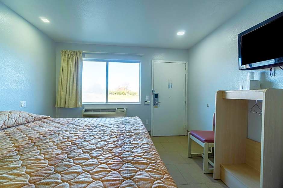 Xpress Inn & Extended Stays