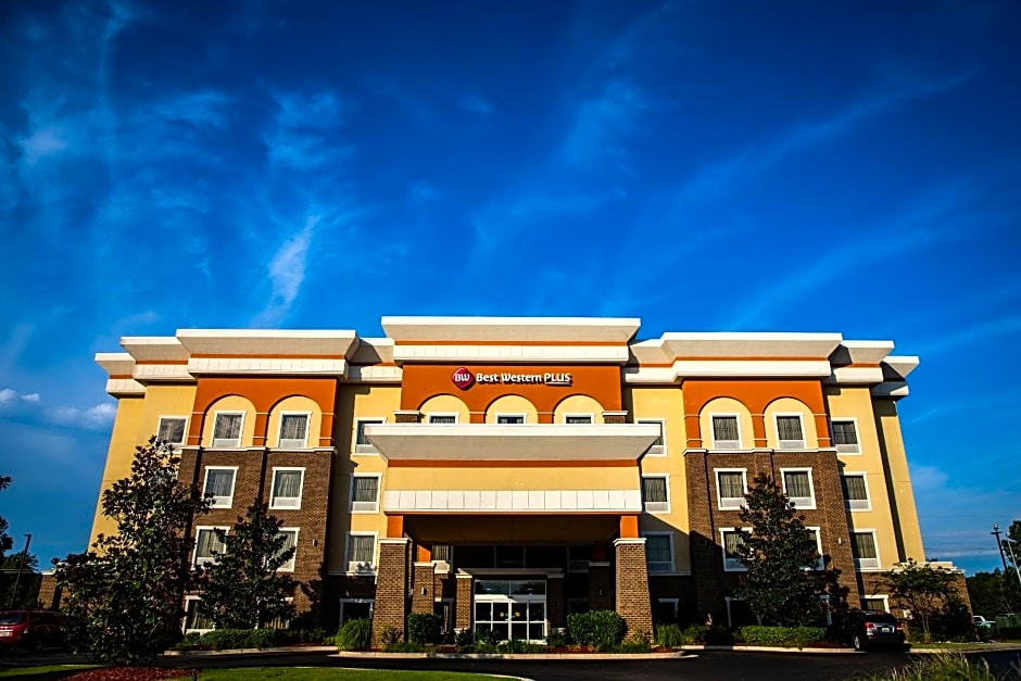 Best Western Plus Goodman Inn & Suites