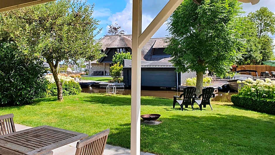 d'Oude Herbergh, vakantiehuizen aan het water