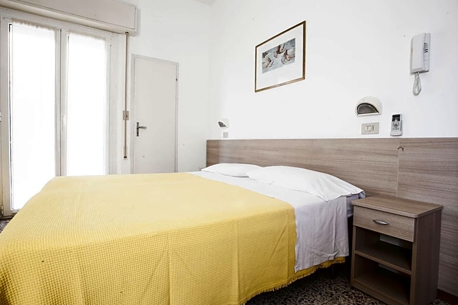 Hotel Diana