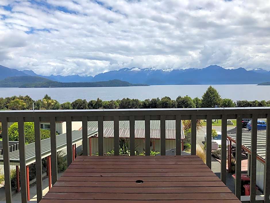 Manapouri Lakeview Motor Inn
