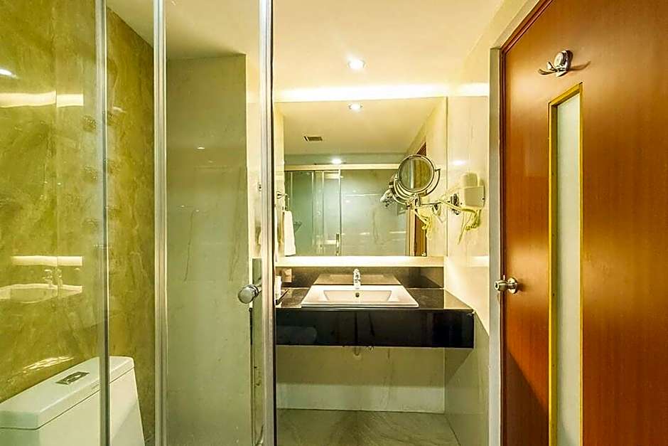 Paravoor Galaxy Hotel