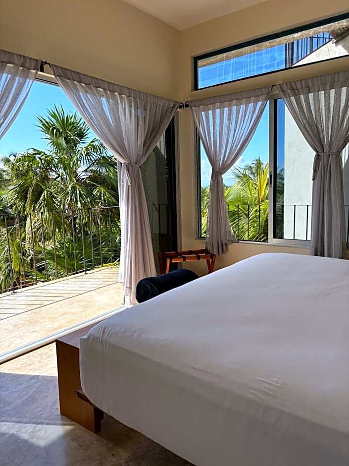 Casa Mia El Cuyo Eco Beach Boutique Hotel