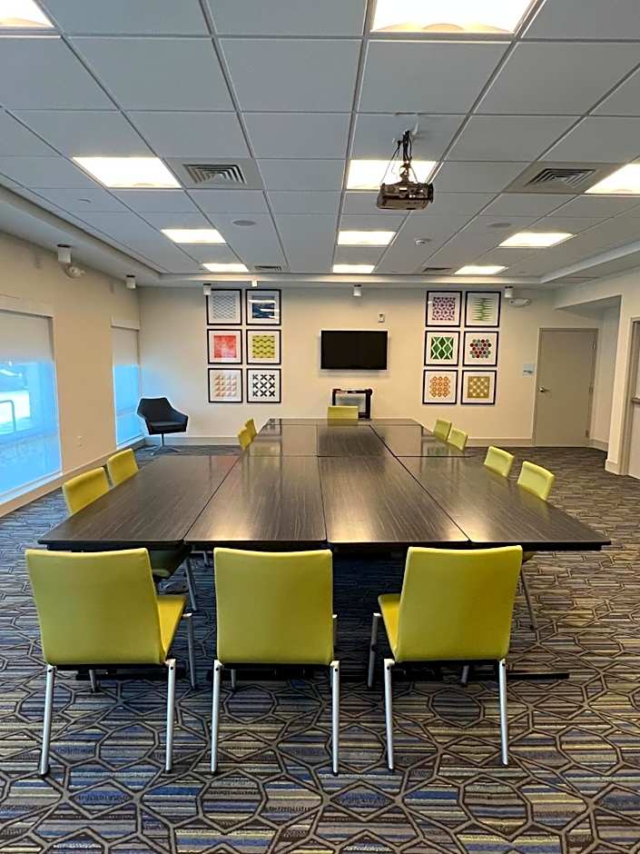 Holiday Inn Express & Suites - Ukiah By IHG