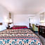Castle Inn & Suites By OYO Chickasha