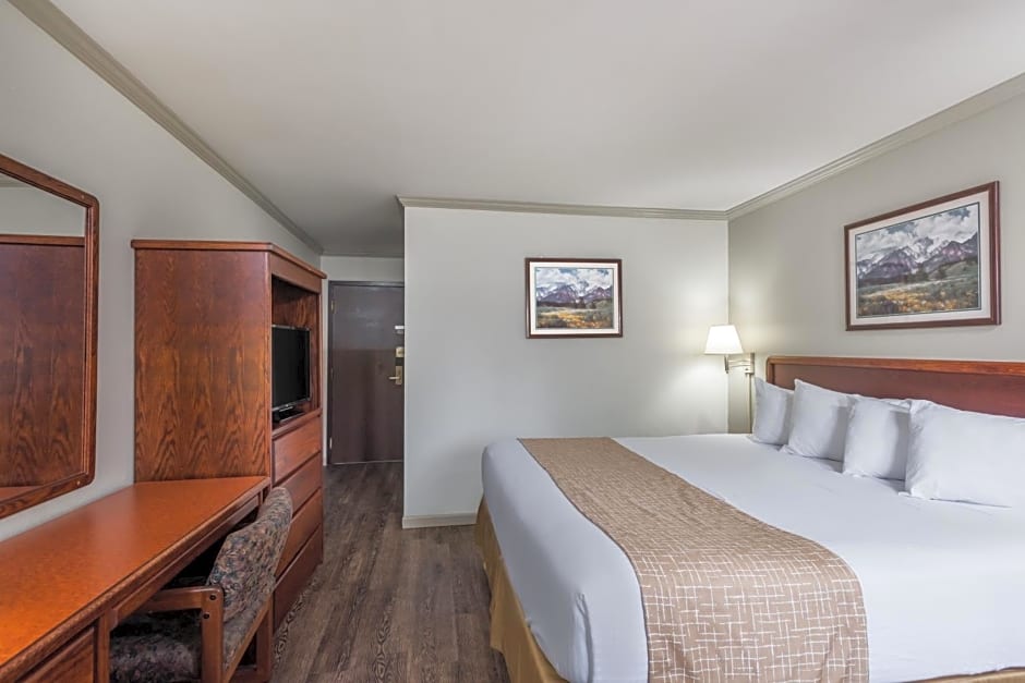Travelodge by Wyndham Livingston